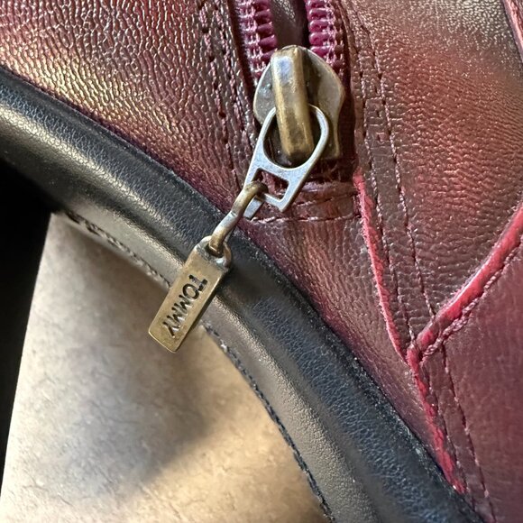 Tommy Hilfiger Burgundy Block Heel Ankle Boots Women’s Size 7 1/2 - Picture 6 of 8